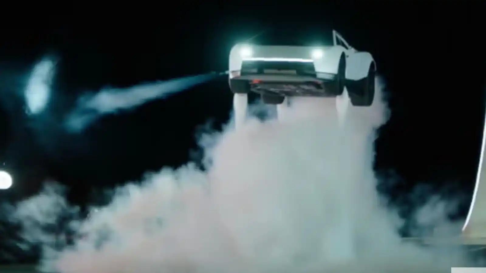 news,elon-musk-unveils-flying-car-but-can-it-hit-the-road